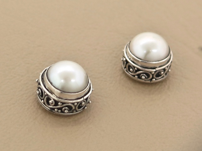 Pearl Post Earrings - Click Image to Close