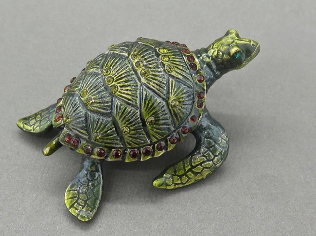 Enamel Box - Sea Turtle with Austrian Crystals - Click Image to Close