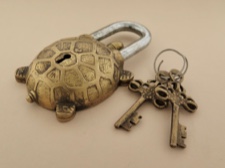 Nepalese Bronze Turtle Functional Lock