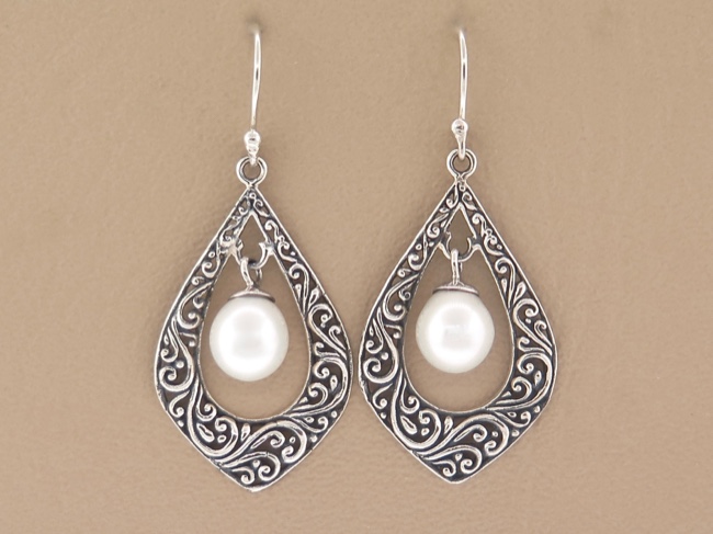 Pearl Ornate Dangle - Click Image to Close