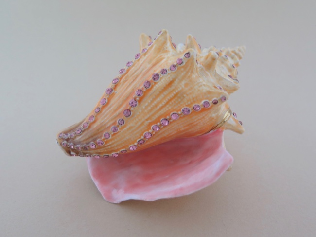 Enamel Box - Bejeweled Conch with Pink Crystals - Click Image to Close