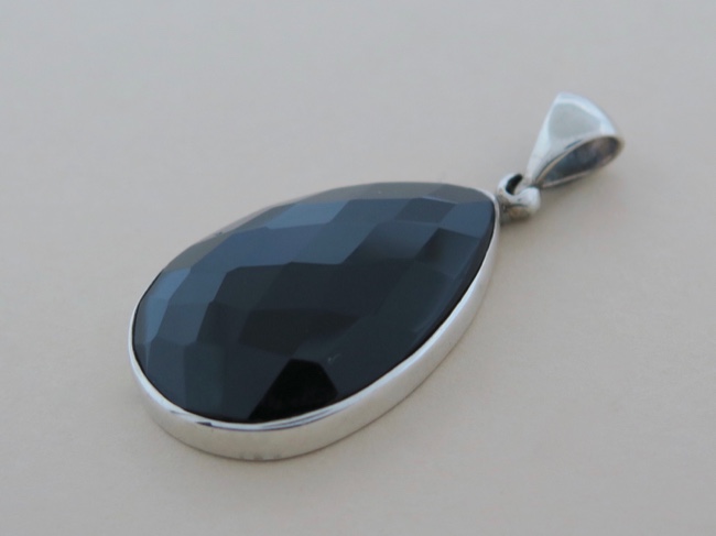Onyx Faceted Tear - Click Image to Close