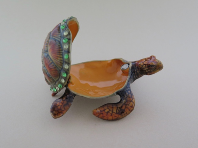 Enamel Box - Sea Turtle with Austrian Crystals - Click Image to Close