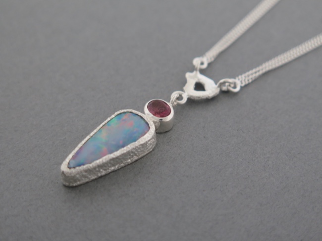 Australian Opal Beauty - Click Image to Close