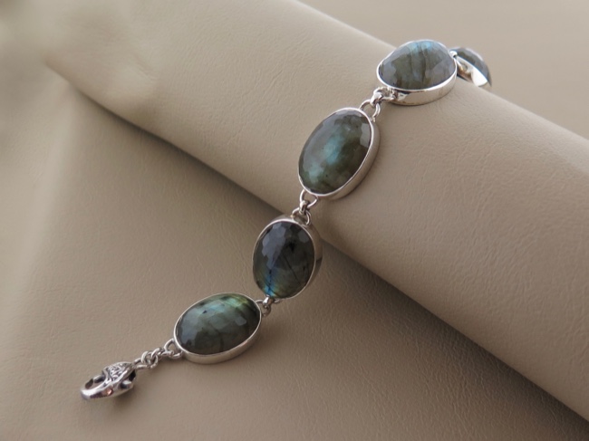 Lovely Labradorite - Click Image to Close