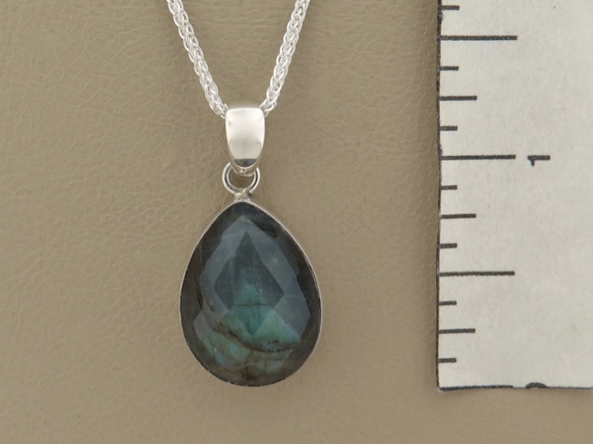Labradorite Faceted Tear - Click Image to Close