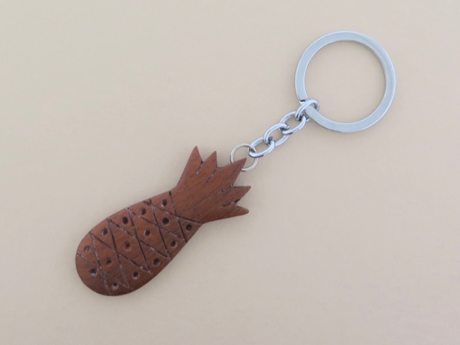 Wooden Pineapple Carving Keyring Phillipines - Click Image to Close