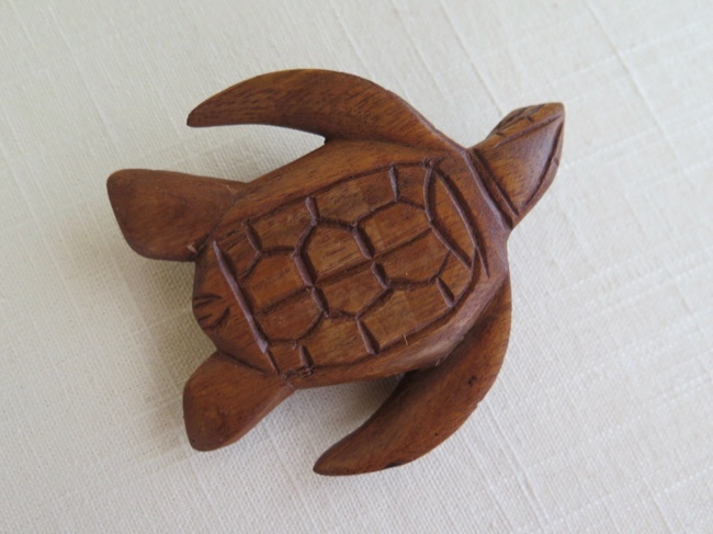 Handcarved Raintree Sea Turtle from Indonesia - Click Image to Close