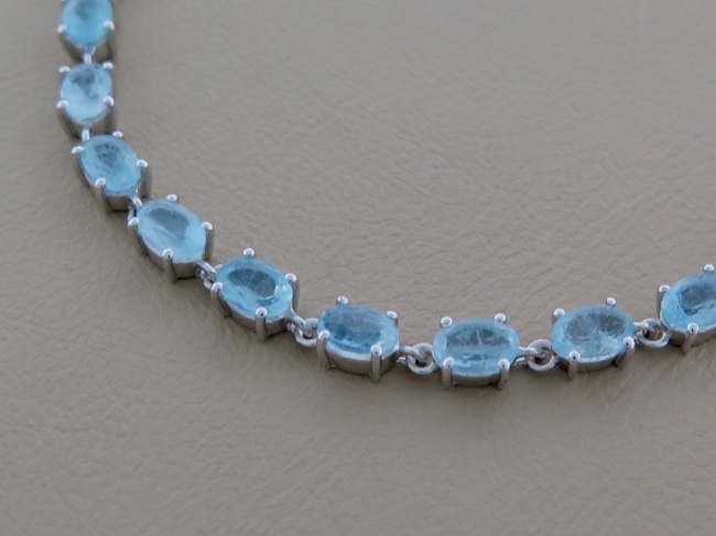 Aquamarine Oval Links - Click Image to Close