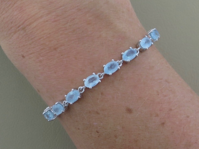 Aquamarine Oval Links - Click Image to Close