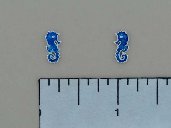 Adorable Enamel Seahorse - Click Image to Close