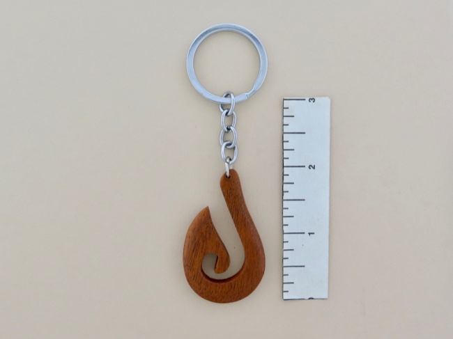 Wooden Maori Style Fish Hook Keyring - Click Image to Close