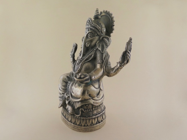 Old, Casted White Metal of Highly Revered Ganesha - Click Image to Close