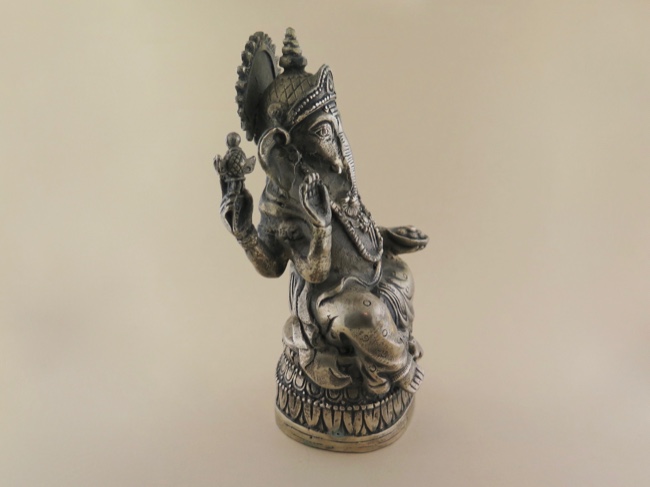 Old, Casted White Metal of Highly Revered Ganesha - Click Image to Close