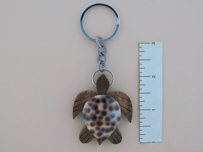 Wooden Sea Turtle and Cowrie Shell Keyring - Click Image to Close