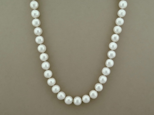 Pearls Big and Beautiful - Click Image to Close