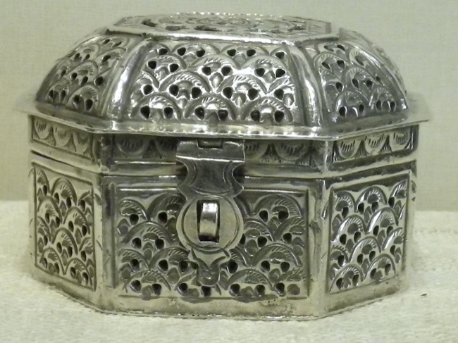 Fine Sterling Silver Handcrafted Box from India - Click Image to Close