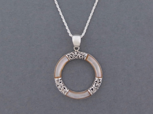 Inlaid Circle Necklace - Click Image to Close