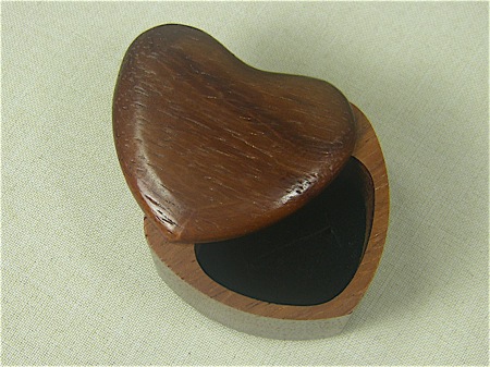 Secret Box - Heart - African Paduak Wood - Click Image to Close