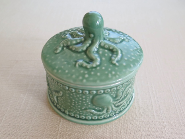 Octopus Theme Handglazed Ceramic Box - Click Image to Close