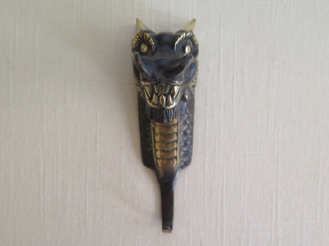 Decorative Cast Bronze Dragon Head Wall Hook - Click Image to Close