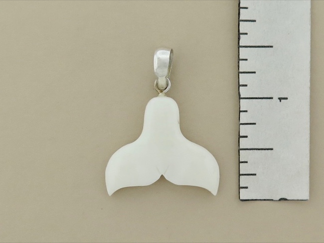 Whale Tail Pendant - Click Image to Close