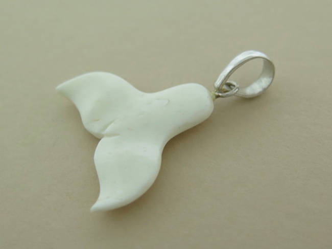 Whale Tail Pendant - Click Image to Close