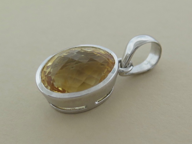 Citrine Oval - Click Image to Close