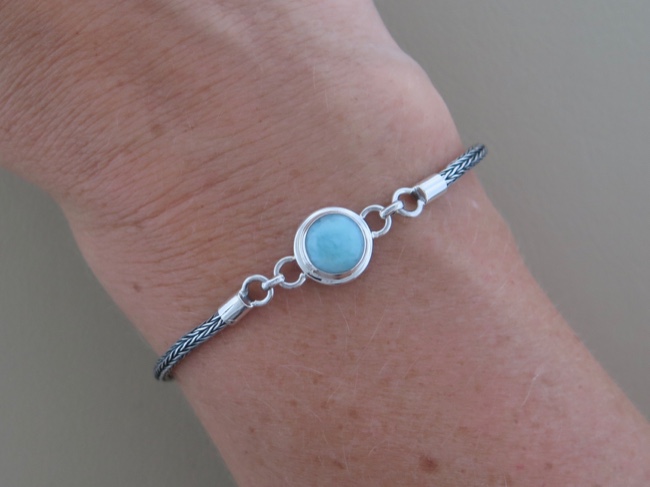 Larimar Round - Click Image to Close