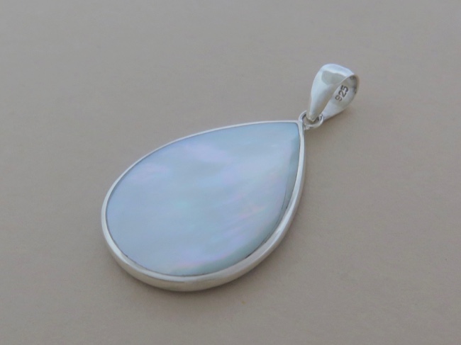 Reversible Shell Tear Pendant - Click Image to Close