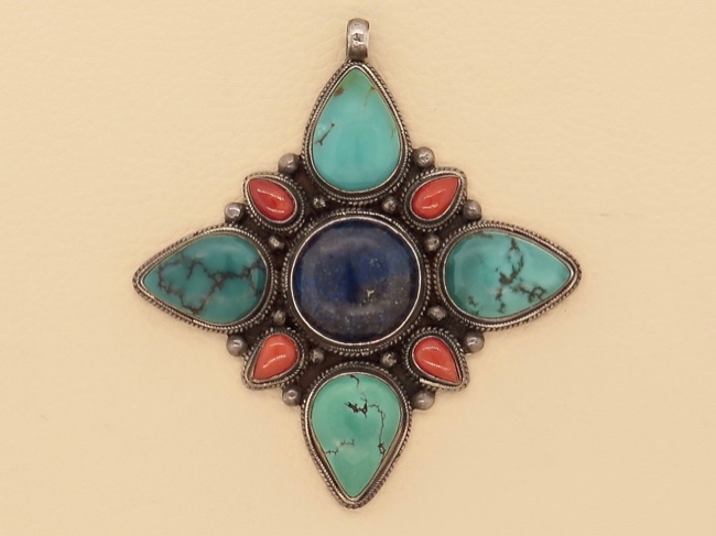 Turquoise Nepal Pendant - Click Image to Close