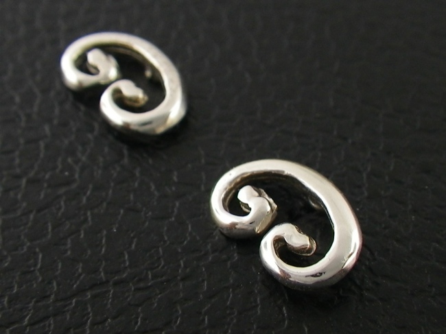 Petroglyph Post Earrings - Click Image to Close