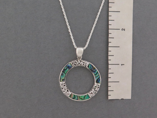 Inlaid Circle Necklace - Click Image to Close