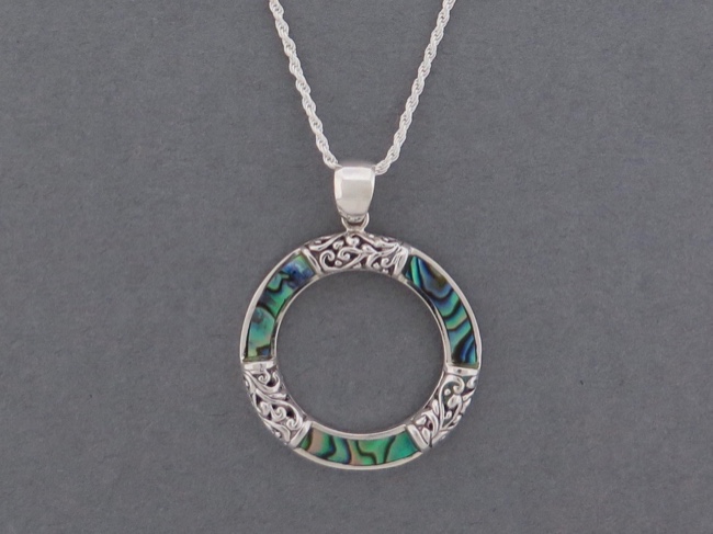 Inlaid Circle Necklace - Click Image to Close