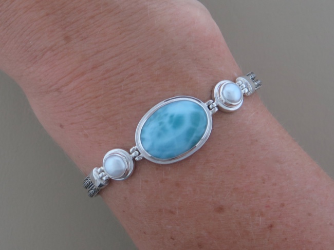 Larimar and Mabe Delight - Click Image to Close