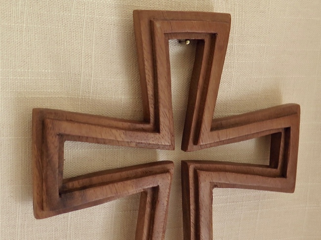Handcarved Raintree Wood Cross from Bali - Click Image to Close