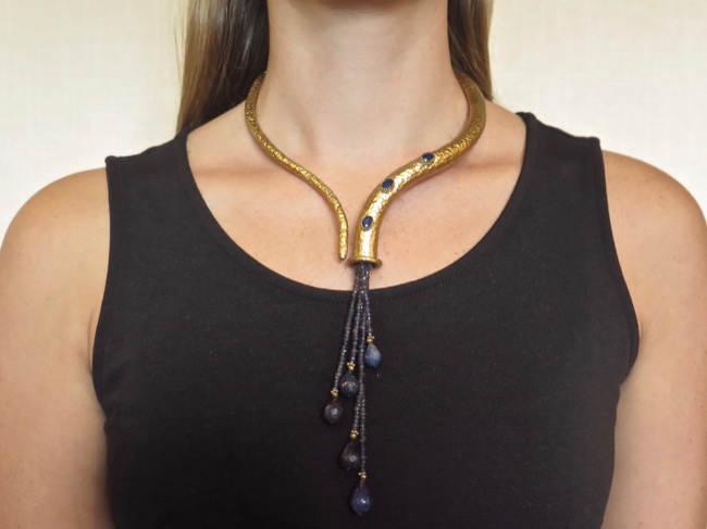 Exotic Hinged Collar - Click Image to Close