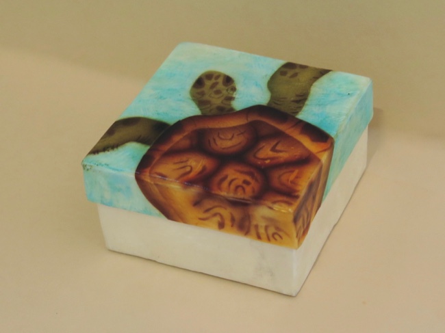 Capiz Shell Airbrushed Turtle Box from Phillipines - Click Image to Close