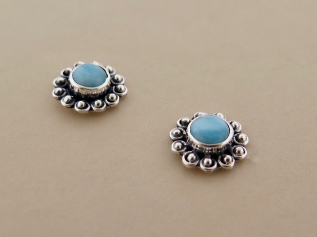 Larimar Flower Post - Click Image to Close