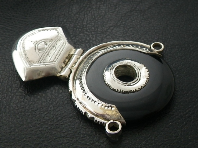 Tuareg Onyx Pendant - Click Image to Close