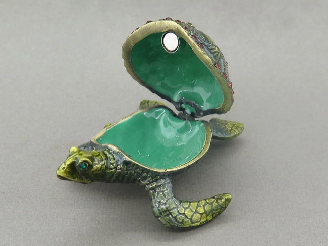 Enamel Box - Sea Turtle with Austrian Crystals - Click Image to Close