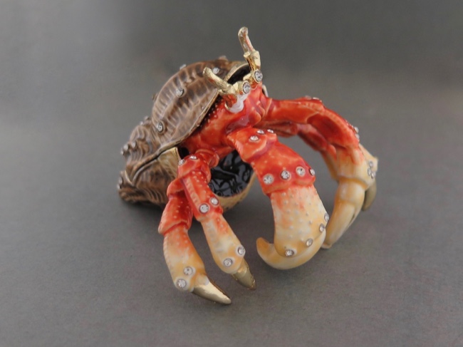 Enamel Box - Hermit Crab with Austrian Crystals - Click Image to Close