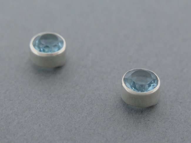 Blue Topaz Posts - Click Image to Close
