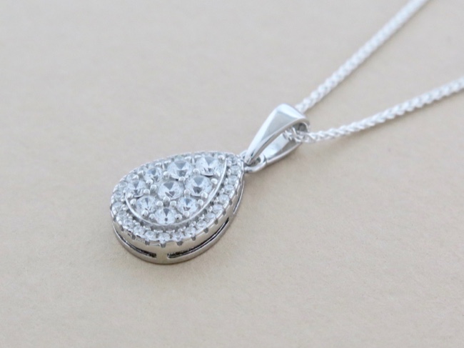 Sparkling Tear Necklace - Click Image to Close