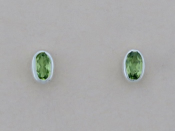 Peridot Oval Post